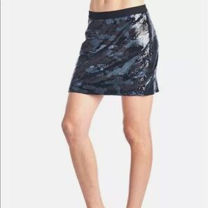 TED BAKER WOMEN'S CAMOUFLAGE SEQUIN MINI SKIRT BLUE BLACK SIZE 2 MSRP 175